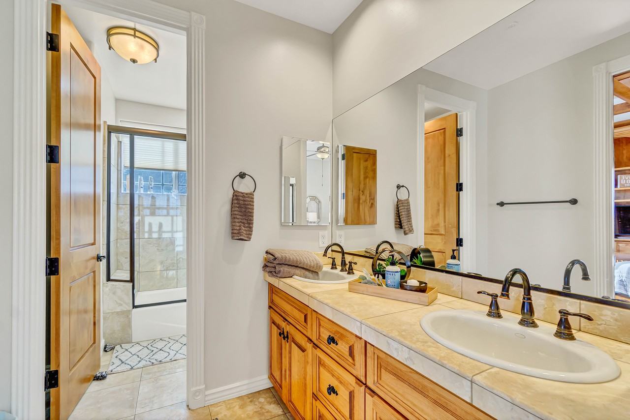 16101 North Powderhorn Drive - Photo 7 of 50