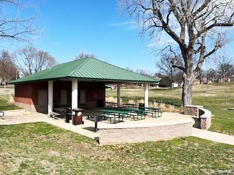 5116 Deville Ave - Photo 4 of 15