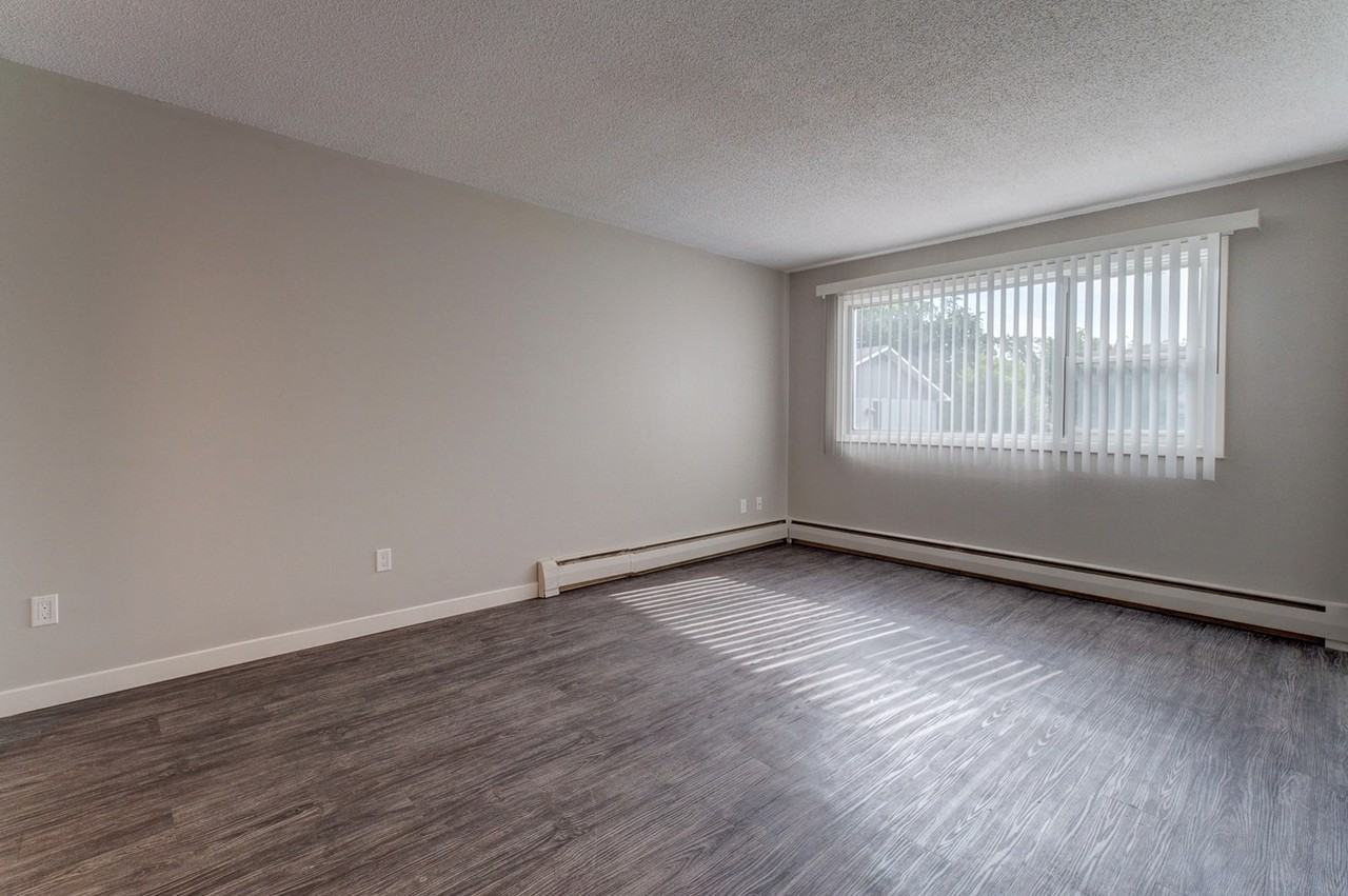 Sherwood Manor Apartments 10 Fir St, Strathcona County, AB T8A 1Z6