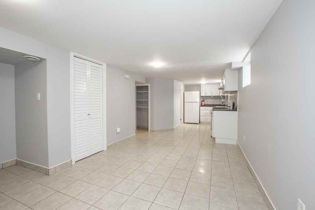 203 Niagara Street - Photo 2 of 14