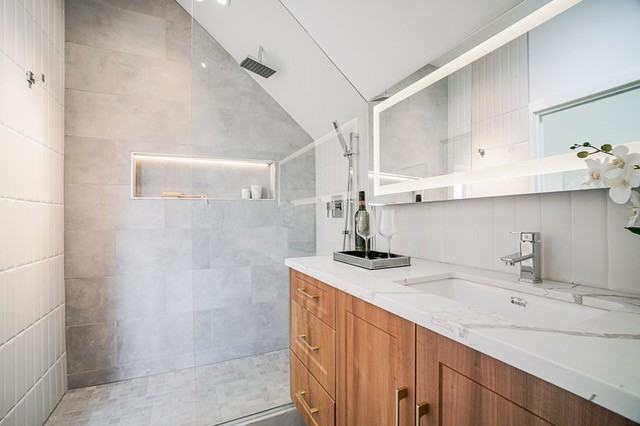 1022 Odlum Drive - Photo 4 of 36