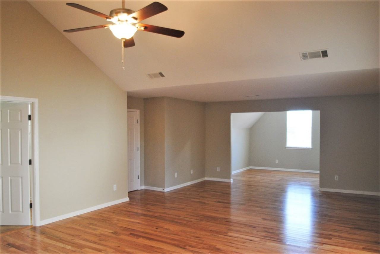 434 Farmwood Way - Photo 3 of 21