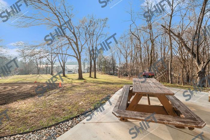 4577 E Shore Dr - Photo 2 of 20
