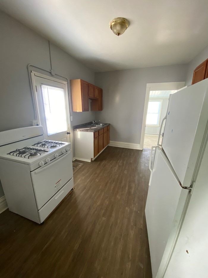 702 Hackett St #702 - Photo 3 of 6