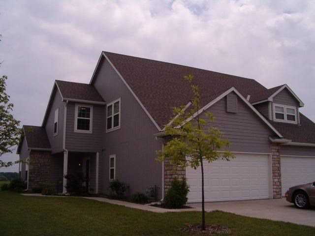 2442 Surrey Dr #1 - Photo 2 of 26