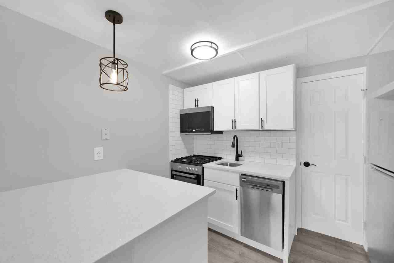 115 Magnolia AveApartment GLF #115GLF - Photo 3 of 7