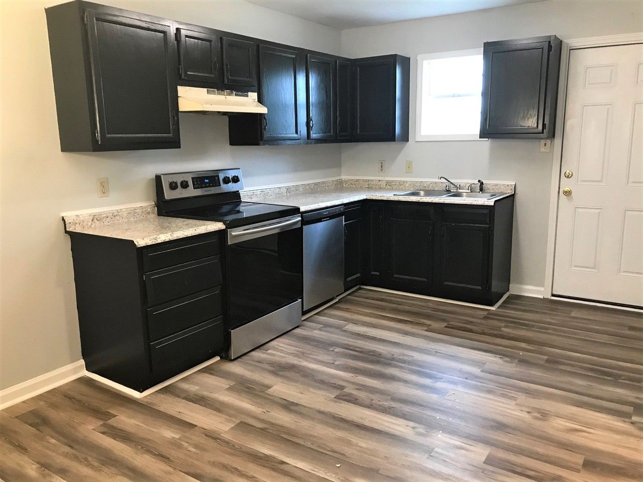 918 Prater Rd #918 - Photo 2 of 9