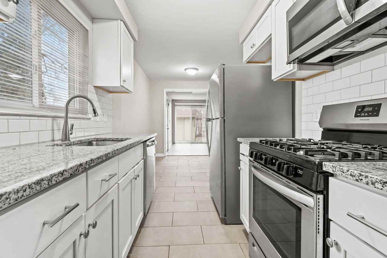 32325 Parkwood St #1 - Photo 2 of 10