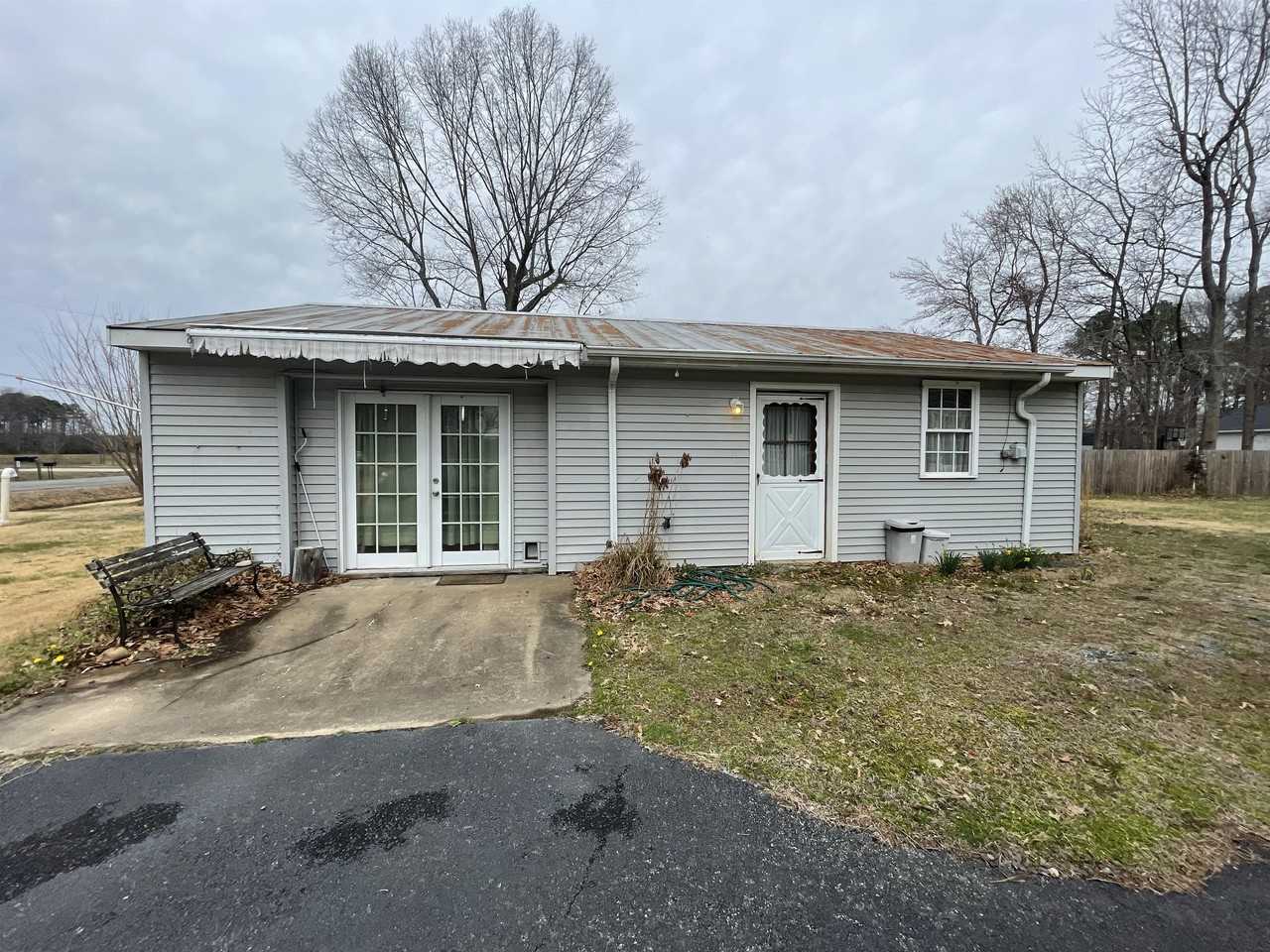 598 Wakefield Dr #1 - Photo 2 of 9