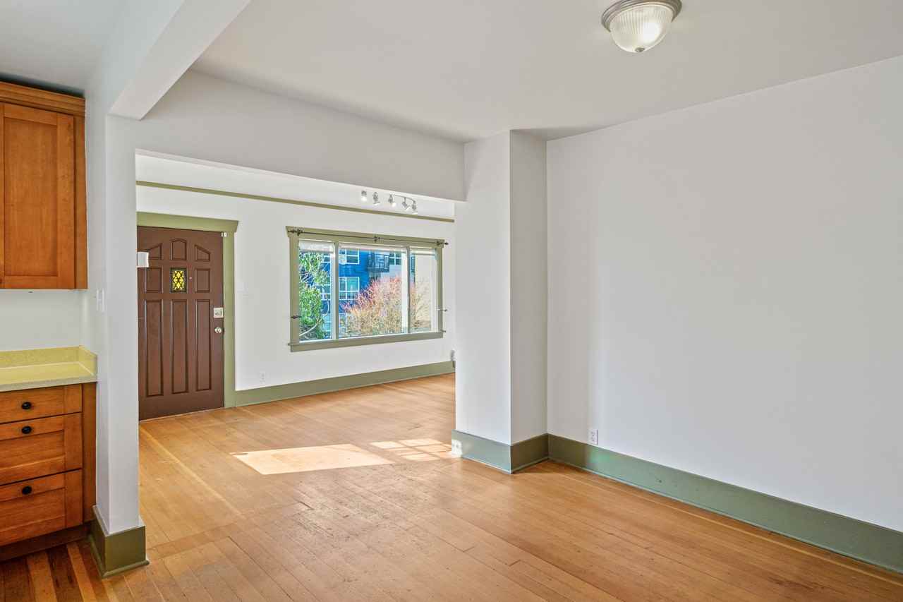 950 Hiawatha Pl S #1 - Photo 6 of 14