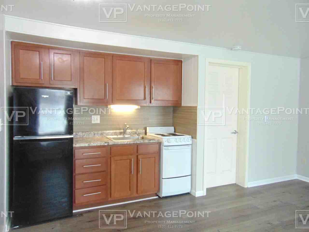 3299 W 4th St #25 - Photo 5 of 9