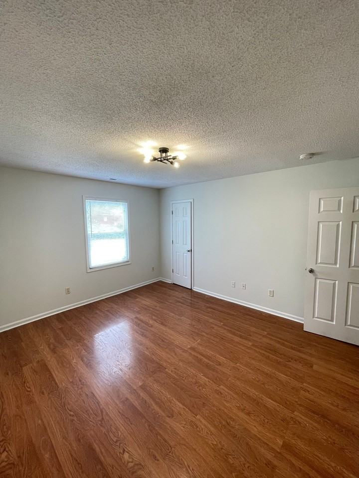 609 Piper CourtApt A #A - Photo 2 of 16