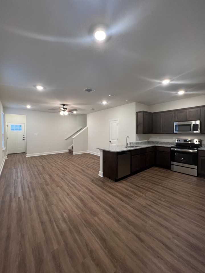 13851 Enzo Gate - 101 #101 - Photo 7 of 38