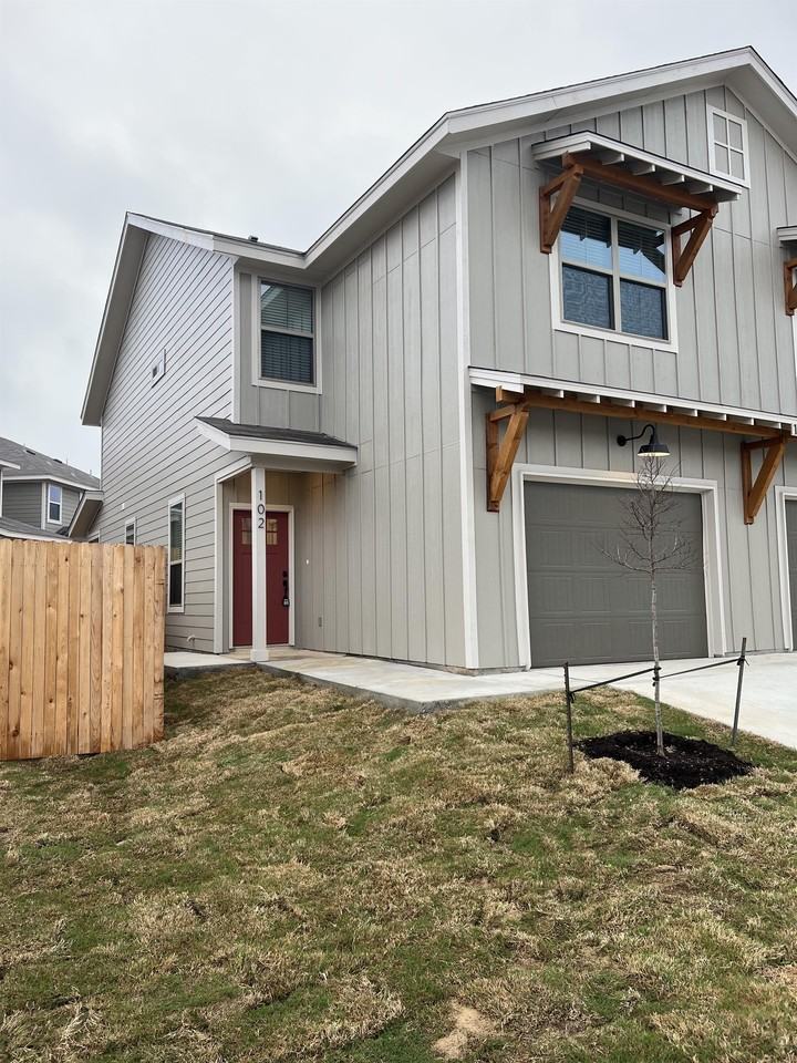 13851 Enzo Gate - 102 #102 - Photo 4 of 40