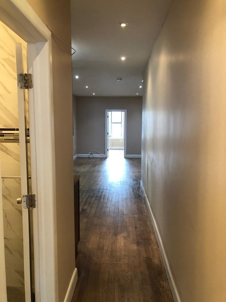 262 Cornelia Street #1R - Photo 3 of 8