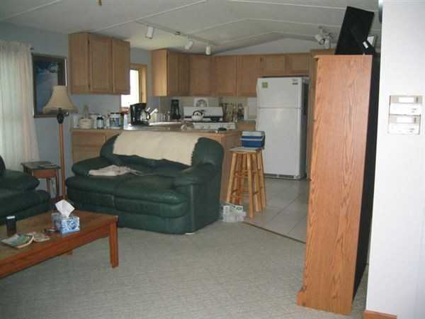 8840 Lamoreaux Rd - Photo 3 of 10