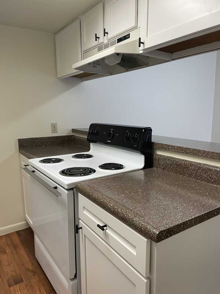 901 Sunset Drive-48 #48 - Photo 3 of 37