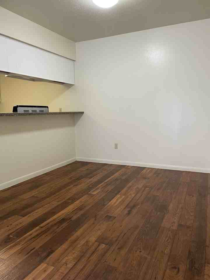 901 Sunset Drive-48 #48 - Photo 5 of 37