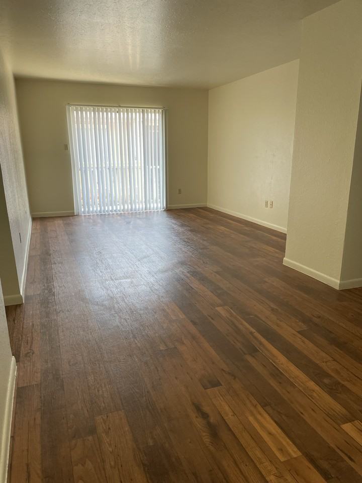 901 Sunset Drive-48 #48 - Photo 6 of 37