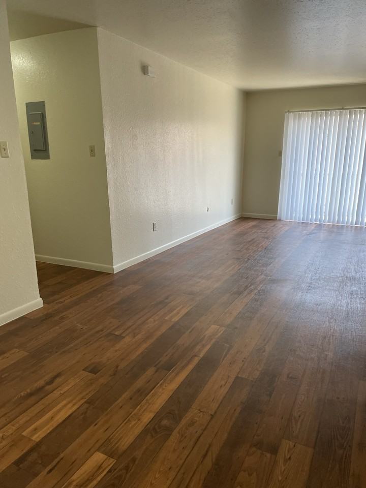 901 Sunset Drive-48 #48 - Photo 7 of 37