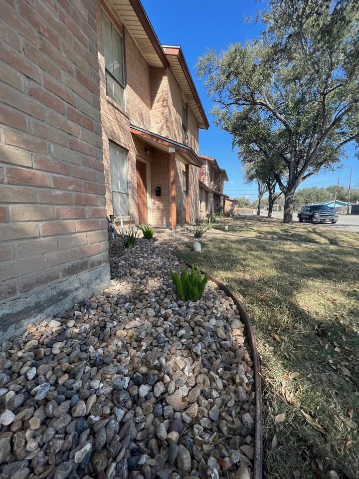 901 Sunset Drive-54 #54 - Photo 4 of 18