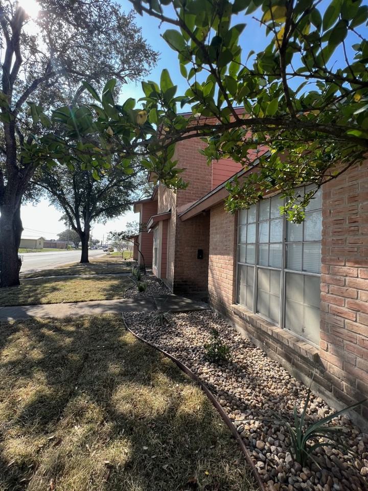 901 Sunset Drive-54 #54 - Photo 6 of 18