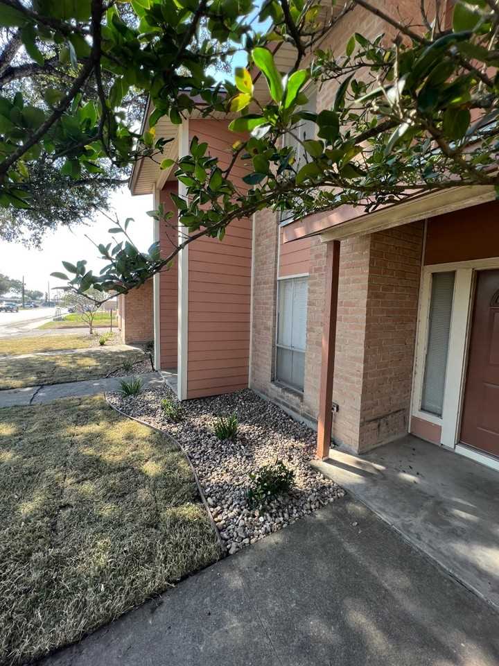 901 Sunset Drive-54 #54 - Photo 7 of 18