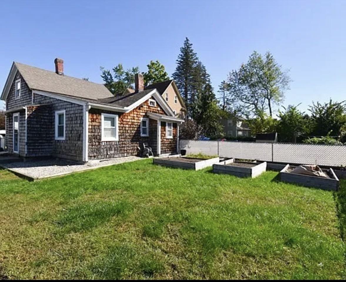 39-41 North Boulevard - 39 #39 - Photo 3 of 12