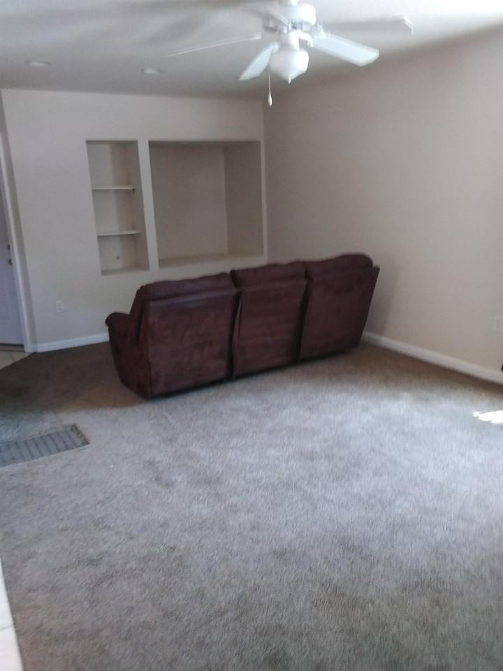 513 S Ash St #1 - Photo 3 of 11