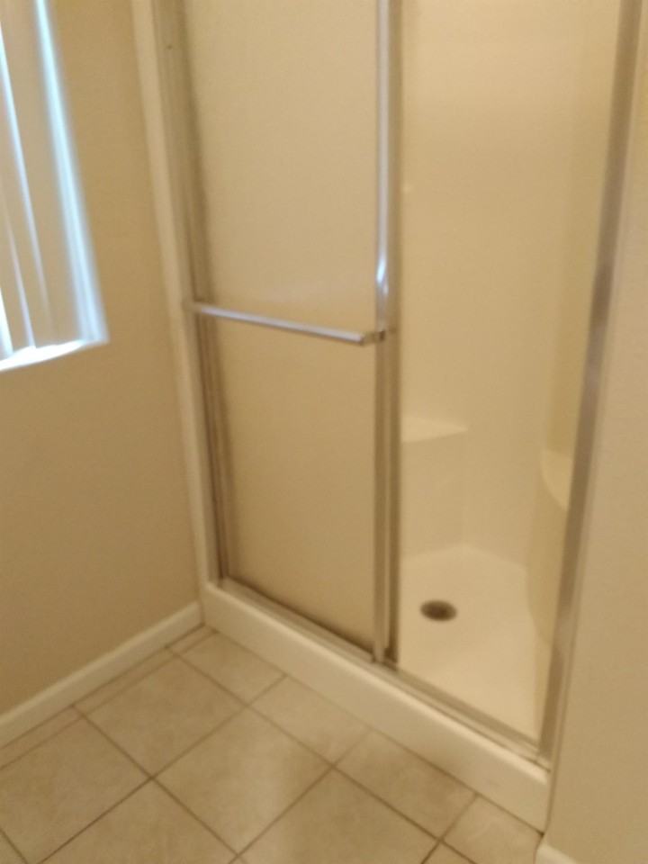 513 S Ash St #1 - Photo 5 of 11