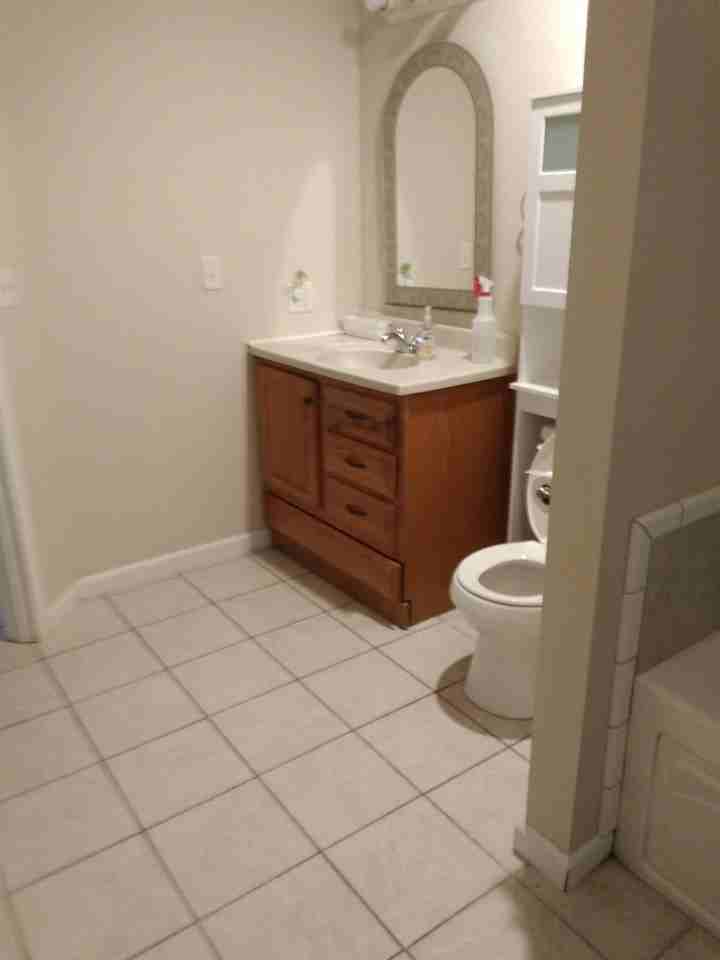 513 S Ash St #1 - Photo 6 of 11