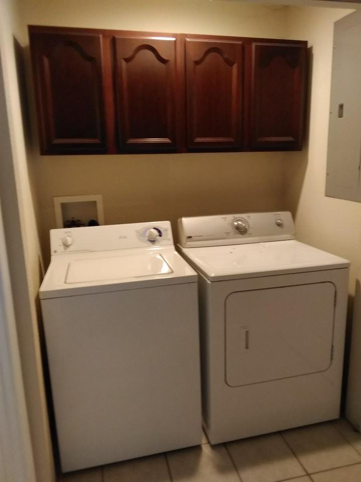 513 S Ash St #1 - Photo 7 of 11