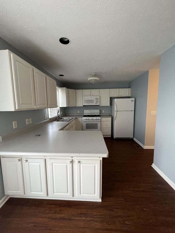 152 Meadow Ridge Dr #1 - Photo 3 of 21