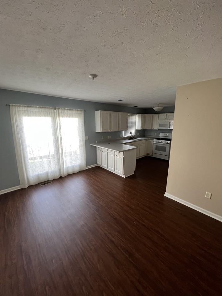 152 Meadow Ridge Dr #1 - Photo 4 of 21