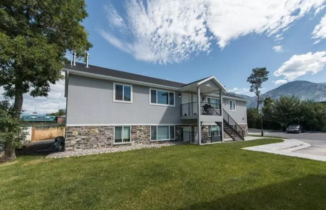 656 W Meadow Dr #A102