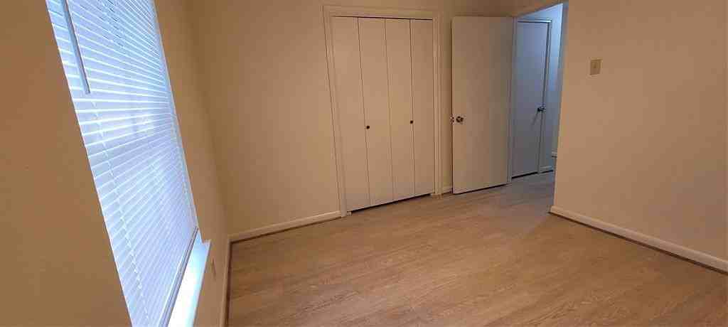 4 Westway Dr #4 - Photo 3 of 11