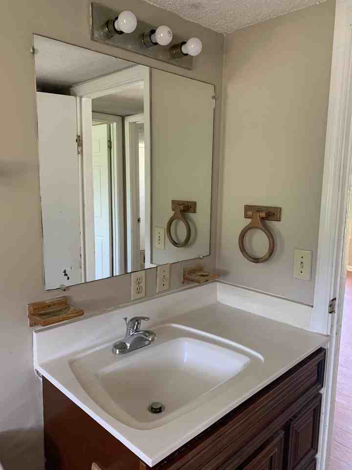 204 Angel Ct #1 - Photo 5 of 9