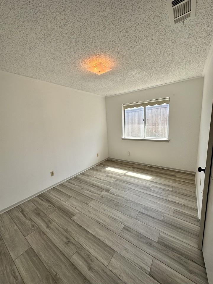 5114 Shoregate Drive #1 - Photo 6 of 9