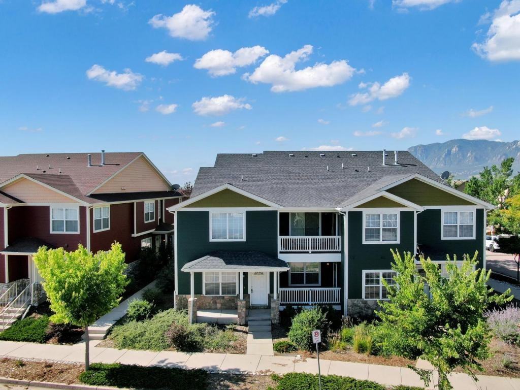 1577 Monterey Rd - Photo 2 of 30