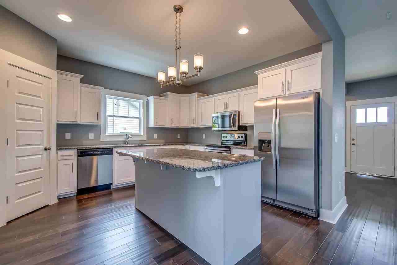 3409 Elkins Ave - Photo 2 of 28