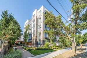 featured image of 1216 Johnson St