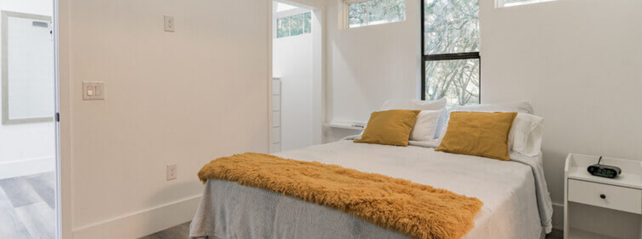 2518 Greenwood Dr #2518 - Photo 2 of 10