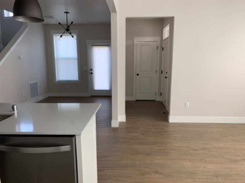 6103 Farmstead Ave - Photo 5 of 24