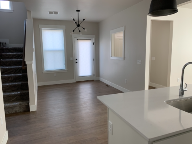 6103 Farmstead Ave - Photo 7 of 24