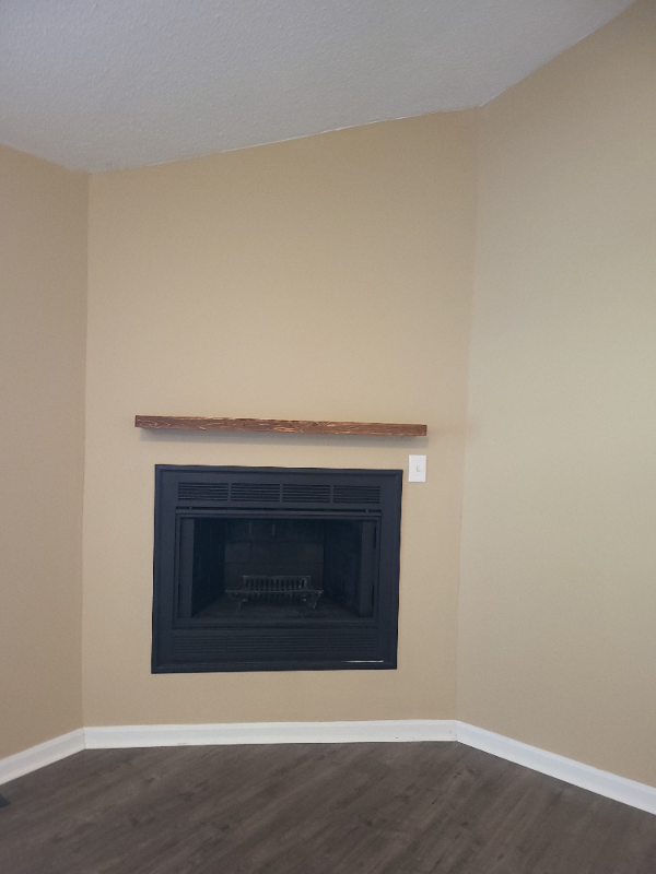 604 Prince Dr - Photo 6 of 31