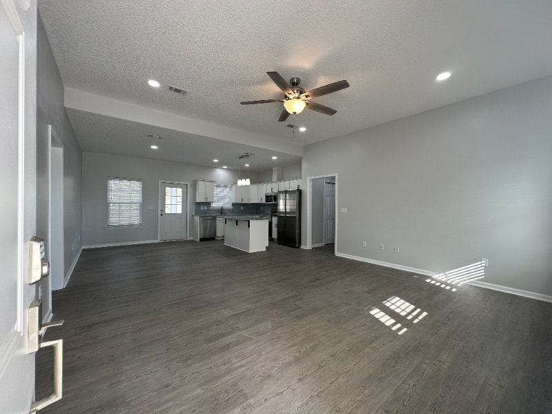 5726 Polly St - Photo 2 of 24