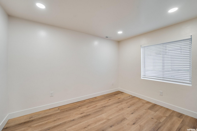 832 Sw #B - Photo 7 of 20