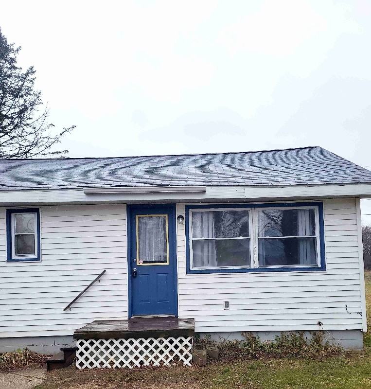 3037 Hampton Rd - Photo 2 of 11