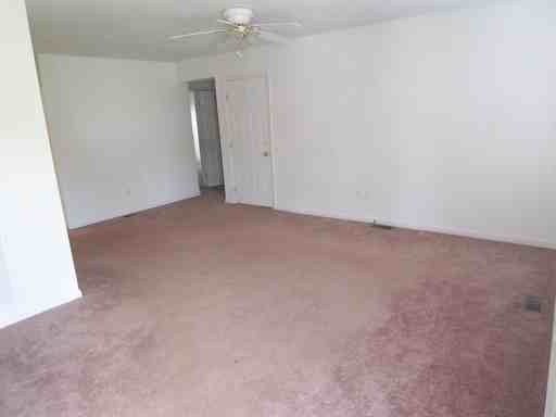 107 Nelson St - Photo 3 of 8