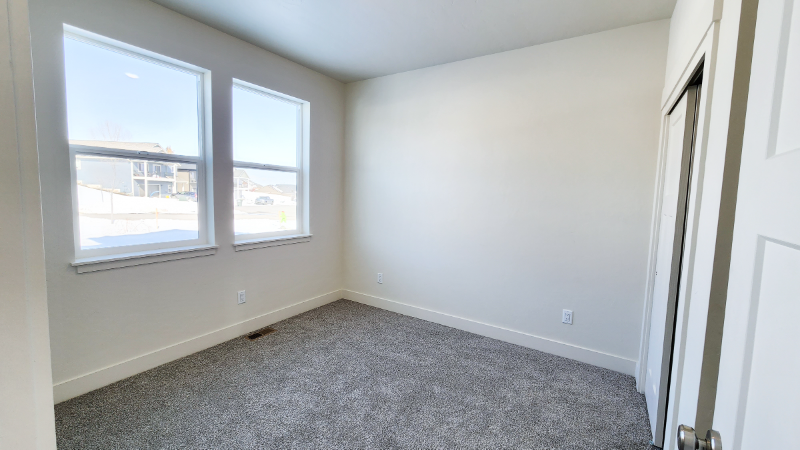 302 Cottage Drive - Photo 7 of 24